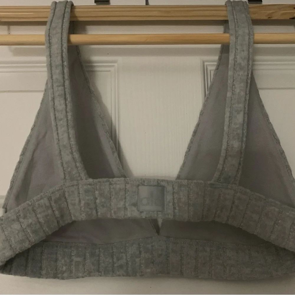 Alo Yoga Ribbed Take Comfort Bra in Athletic Heather Grey Sz‎ M